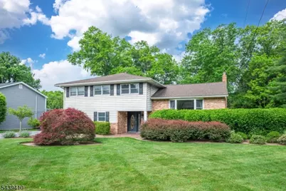 11 Crane Dr, Montville Township, NJ 07058 - Photo 2