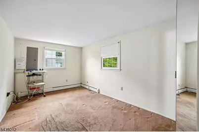 30 Tanglewood Dr, East Hanover Township, NJ 07936 - Photo 32