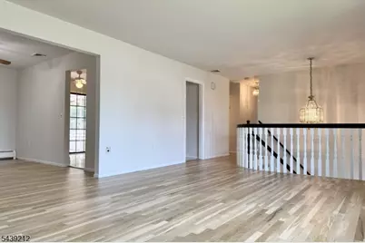 30 Tanglewood Dr, East Hanover Township, NJ 07936 - Photo 8