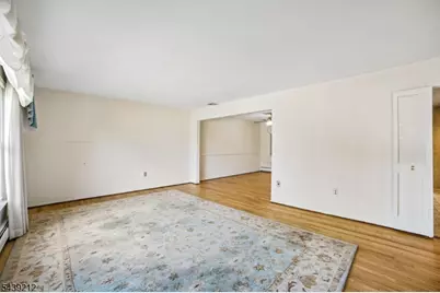 30 Tanglewood Dr, East Hanover Township, NJ 07936 - Photo 10