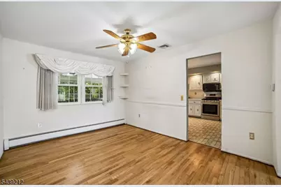 30 Tanglewood Dr, East Hanover Township, NJ 07936 - Photo 12