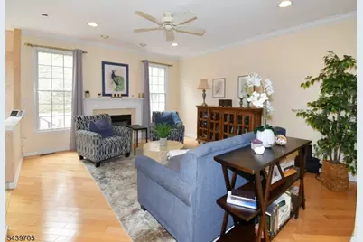 253 Patriot Hill Dr, Bernards Township, NJ 07920 - Photo 8