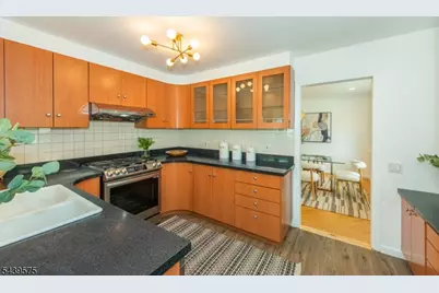 132 Haddon Pl, Montclair, NJ 07043 - Photo 18