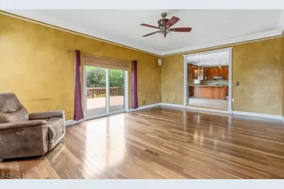 40 Southgate Dr, Clinton Township, NJ 08801 - Photo 6