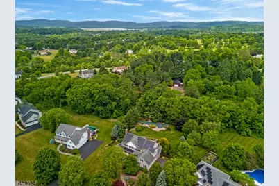40 Southgate Dr, Clinton Township, NJ 08801 - Photo 2