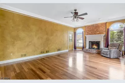 40 Southgate Dr, Clinton Township, NJ 08801 - Photo 10