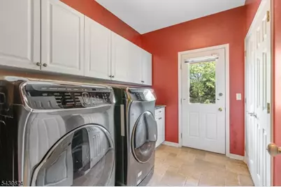 40 Southgate Dr, Clinton Township, NJ 08801 - Photo 16