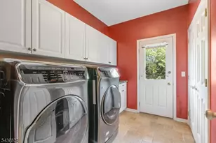40 Southgate Dr, Clinton Township, NJ 08801 - Photo 16