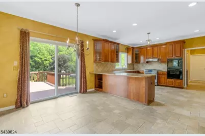 40 Southgate Dr, Clinton Township, NJ 08801 - Photo 14