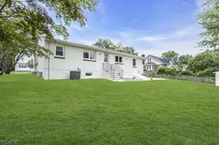 63 Livingston Ave, New Providence, NJ 07974 - Photo 18
