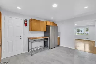 63 Livingston Ave, New Providence, NJ 07974 - Photo 8