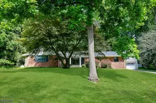 29 Dogwood Dr, Chester, NJ 07930 - Photo 1