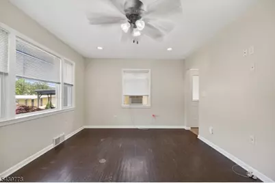 318 Greenwich St, Greenwich Township, NJ 08886 - Photo 6