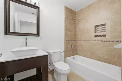 252 Mount Pleasant Ave #1, Newark, NJ 07104 - Photo 16