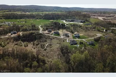 9 Emerald Dr, Hardyston Township, NJ 07419 - Photo 4
