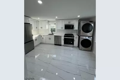 536 Broughton Ave, Bloomfield, NJ 07003 - Photo 2