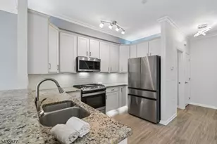 612 Lopez Ln, Morris Plains, NJ 07950 - Photo 14
