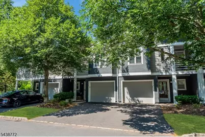 213 Longview Rd, Bridgewater Twp., NJ 08807 - Photo 2