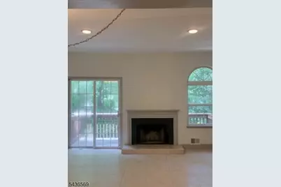 1076 Oakcroft Ln, Franklin Township, NJ 08873 - Photo 12