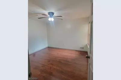 1076 Oakcroft Ln, Franklin Township, NJ 08873 - Photo 6