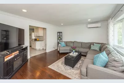 18 Sweetwood Dr, Cedar Grove, NJ 07009 - Photo 4