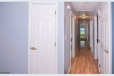 7 Woodland Hills Dr, Vernon, NJ 07461 - Photo 10
