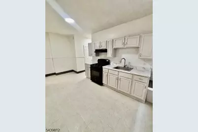 413 Lyons Ave, Newark, NJ 07112 - Photo 8
