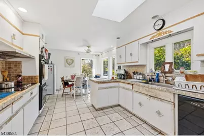 29 Farview Rd, Millburn, NJ 07041 - Photo 10