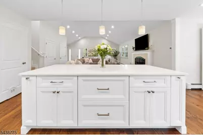 20 Northern Ave, Florham Park, NJ 07932 - Photo 12