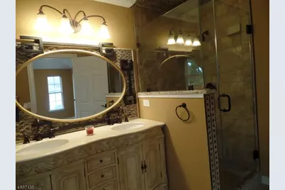 21 Haddenford Dr, Raritan Township, NJ 08822 - Photo 16