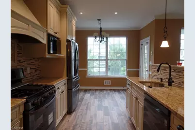 21 Haddenford Dr, Raritan Township, NJ 08822 - Photo 10