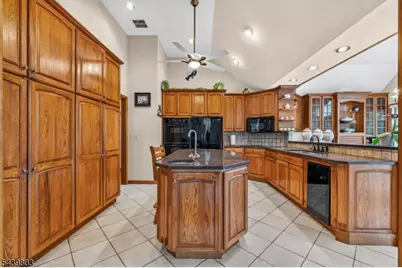 251 W Mountain Rd, Sparta Township, NJ 07871 - Photo 16