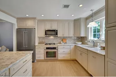 105 Roseland Ave #1601, Caldwell, NJ 07006 - Photo 18
