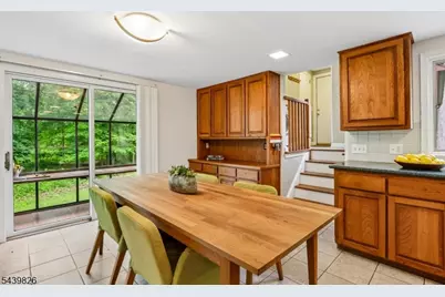 42 Pin Oak Rd, Montgomery Township, NJ 08558 - Photo 12