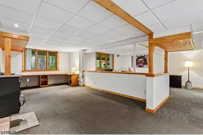 42 Pin Oak Rd, Montgomery Township, NJ 08558 - Photo 32