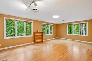 42 Pin Oak Rd, Montgomery Township, NJ 08558 - Photo 28