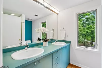 42 Pin Oak Rd, Montgomery Township, NJ 08558 - Photo 26