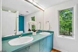 42 Pin Oak Rd, Montgomery Township, NJ 08558 - Photo 26