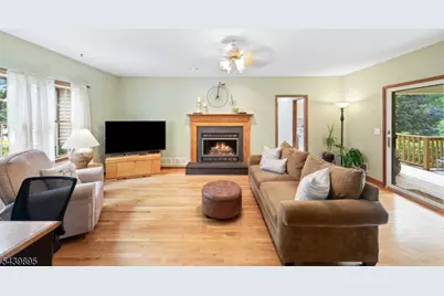 16 McIntire Dr, Hillsborough Township, NJ 08844 - Photo 14