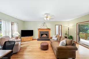 16 McIntire Dr, Hillsborough Township, NJ 08844 - Photo 14