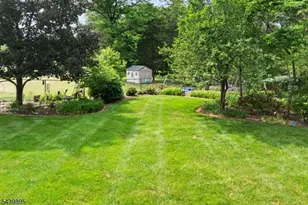 16 McIntire Dr, Hillsborough Township, NJ 08844 - Photo 36