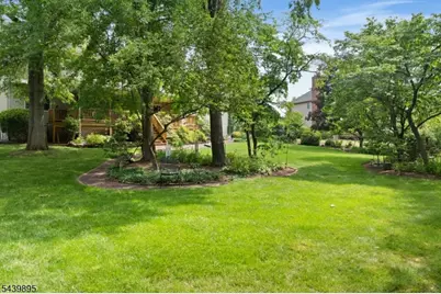 16 McIntire Dr, Hillsborough Township, NJ 08844 - Photo 8