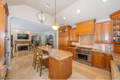 9 Ralph Dr, Fairfield, NJ 07004 - Photo 12