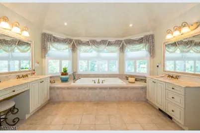 9 Ralph Dr, Fairfield, NJ 07004 - Photo 34