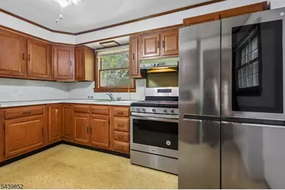 320 Redmont Rd, North Plainfield, NJ 07063 - Photo 10