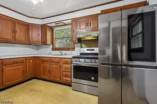 320 Redmont Rd, North Plainfield, NJ 07063 - Photo 10