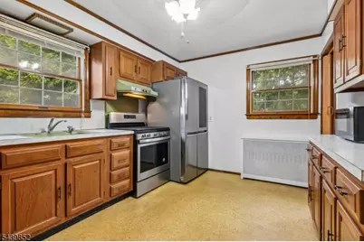 320 Redmont Rd, North Plainfield, NJ 07063 - Photo 8