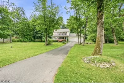 10 Mountainside Dr, Andover Township, NJ 07860 - Photo 4