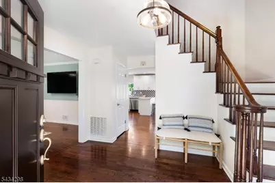 1 Ashley Ct, Morris Township, NJ 07960 - Photo 4