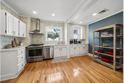 27 Otsego Rd, Verona, NJ 07044 - Photo 8